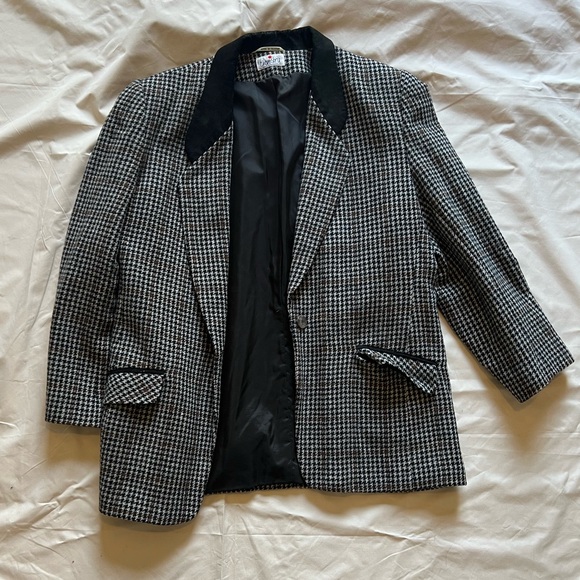 Vintage Chemistry Black and White Houndstooth Wool Blazer - Picture 6 of 12